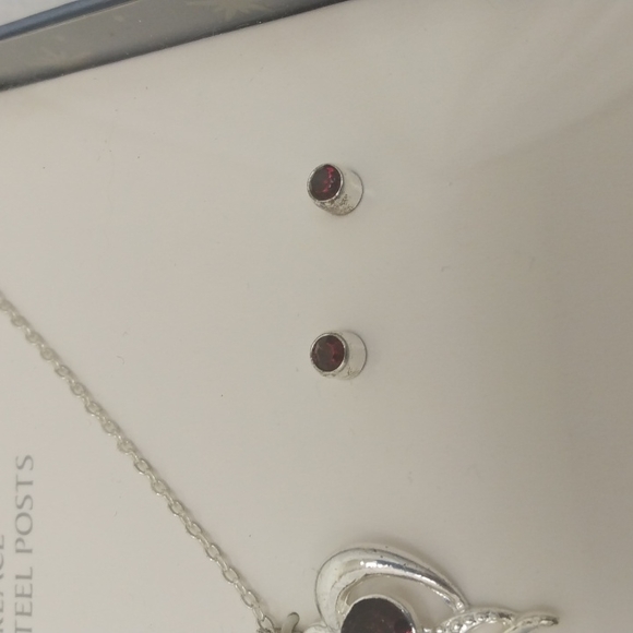 Willabee & Ward January set of necklace and earrings - Picture 3 of 8